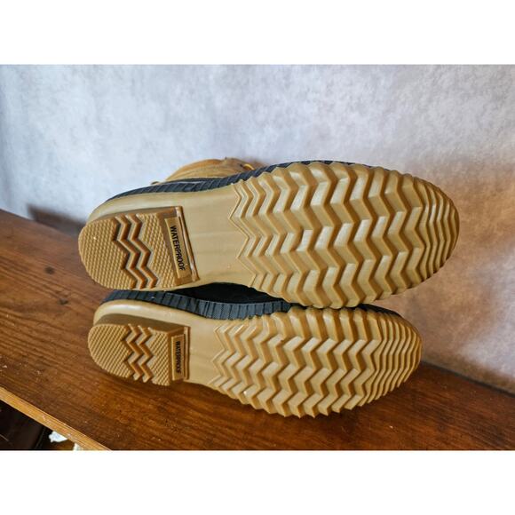 Sorel Men's Waterproof Duck Boots. Size 10.5 - Picture 8 of 9